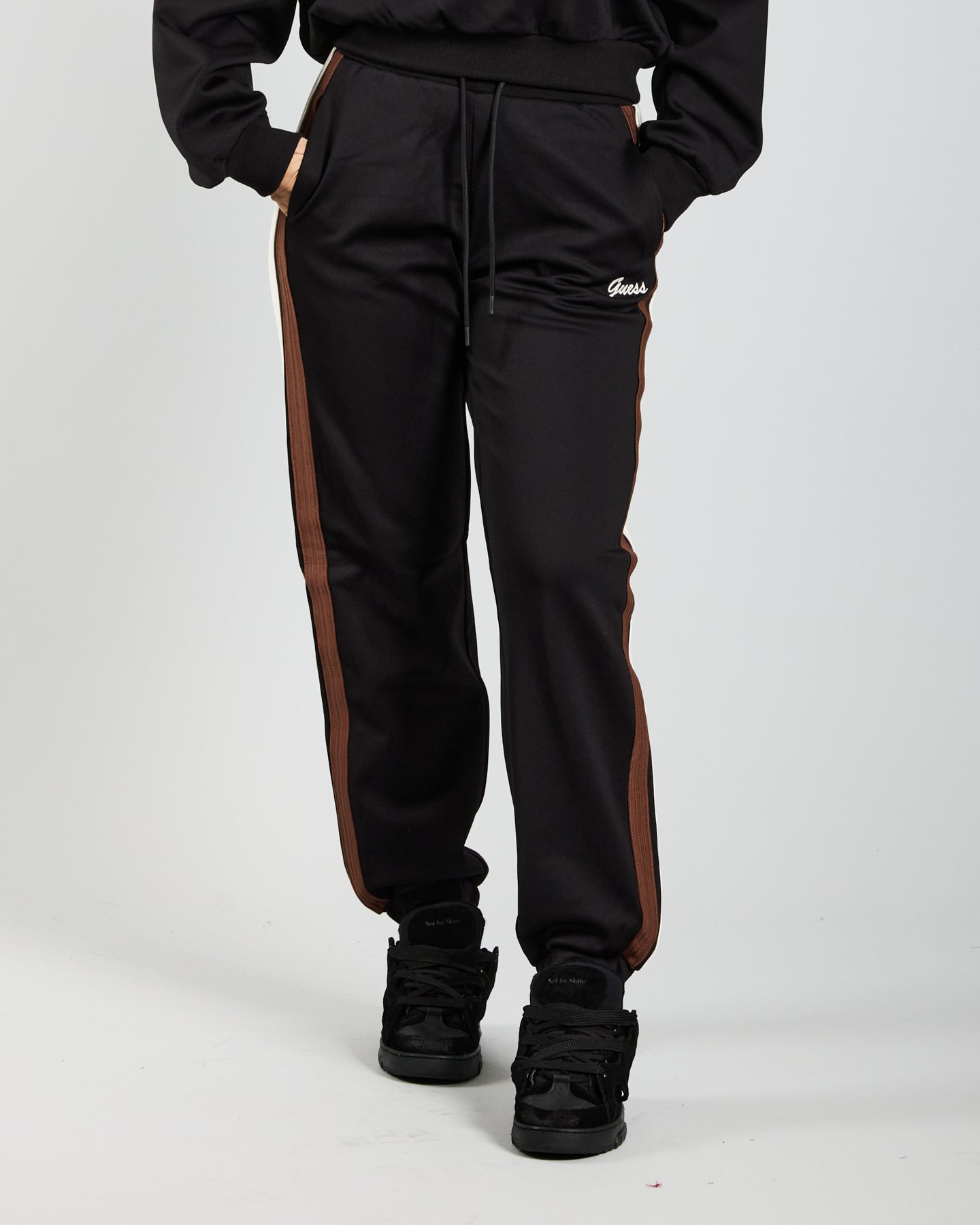 GUESS V5BB02 KCX22JBLK