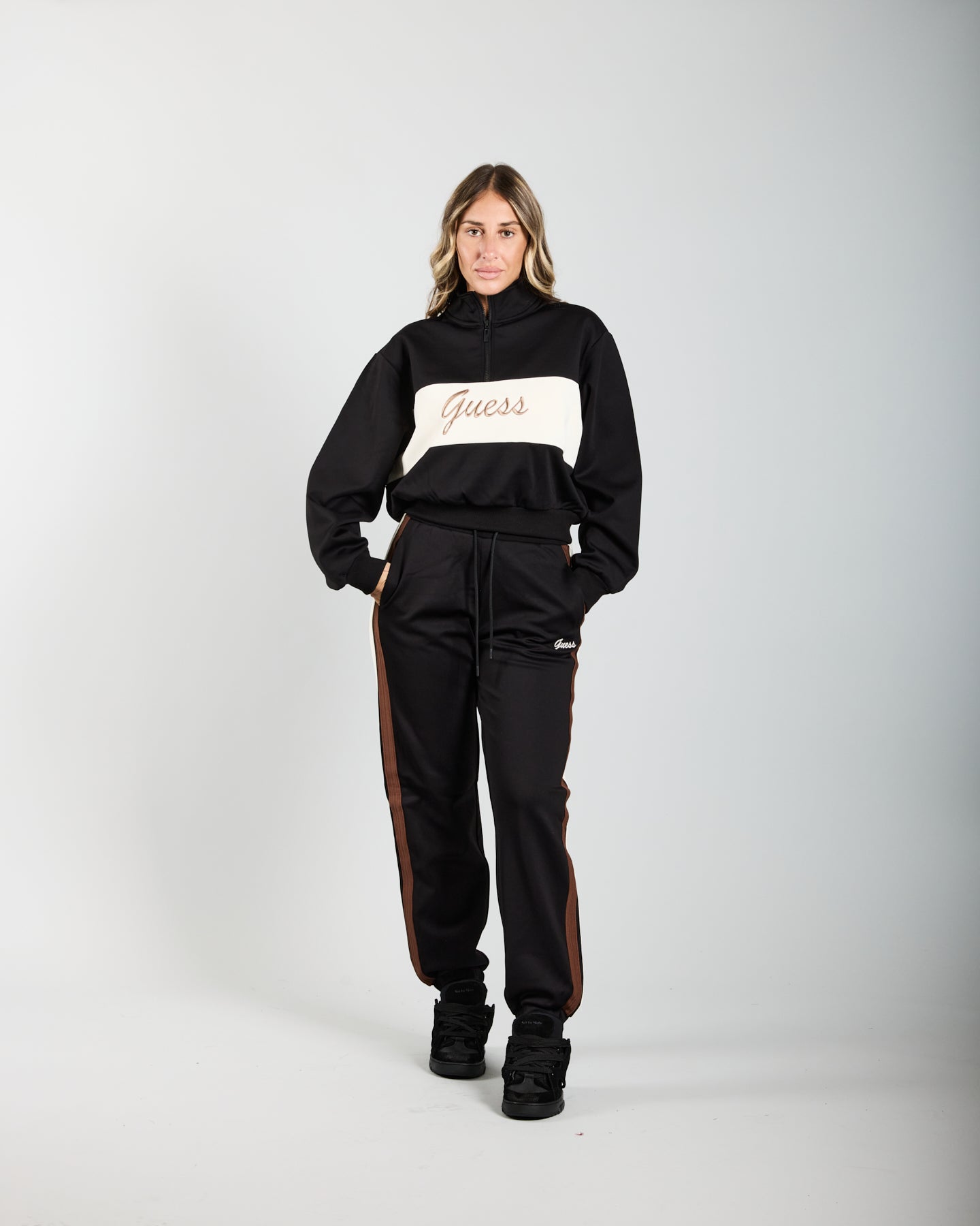 GUESS V5BQ00 KCX22JBLK