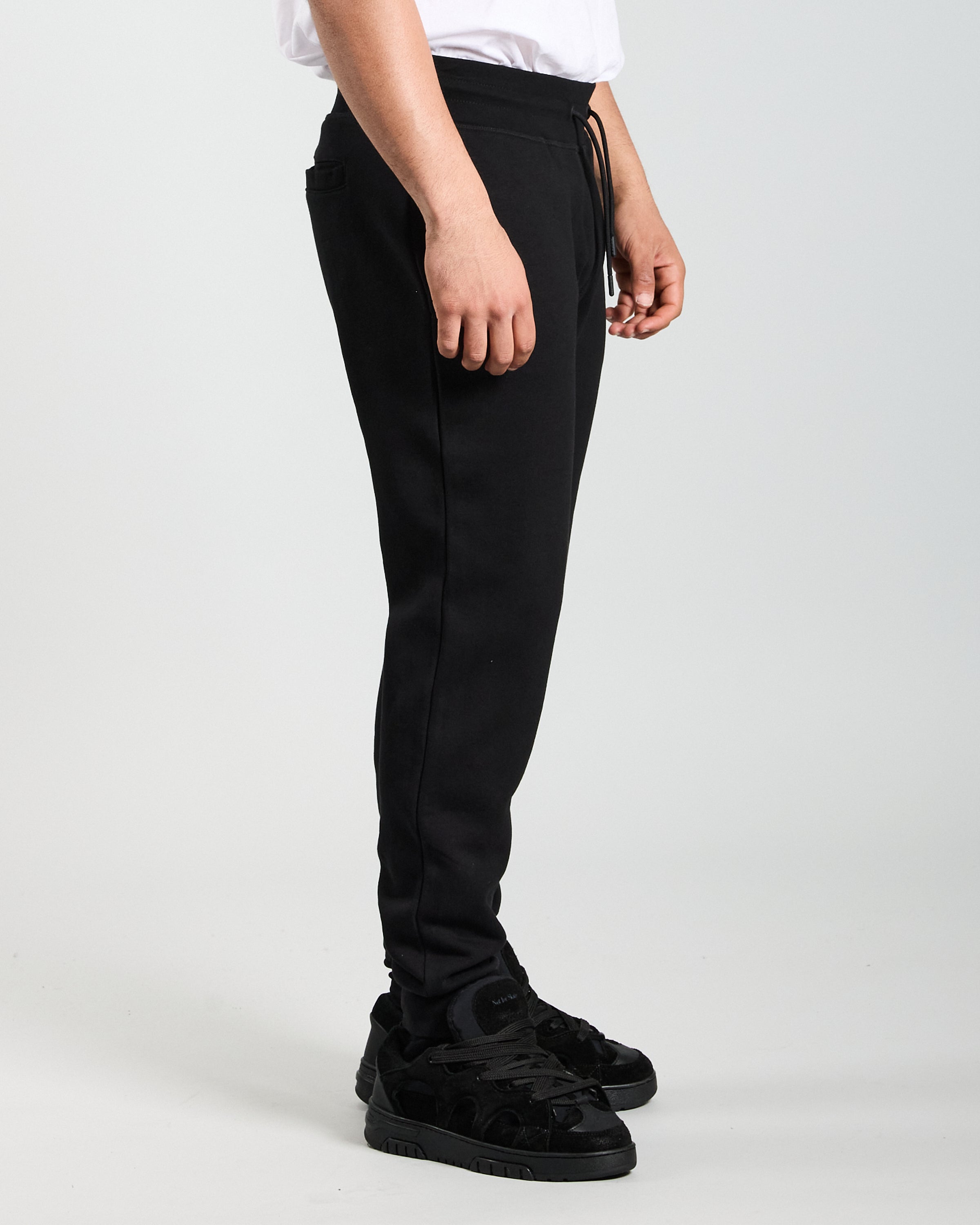 GUESS Z2YB22 K9V31JBLK