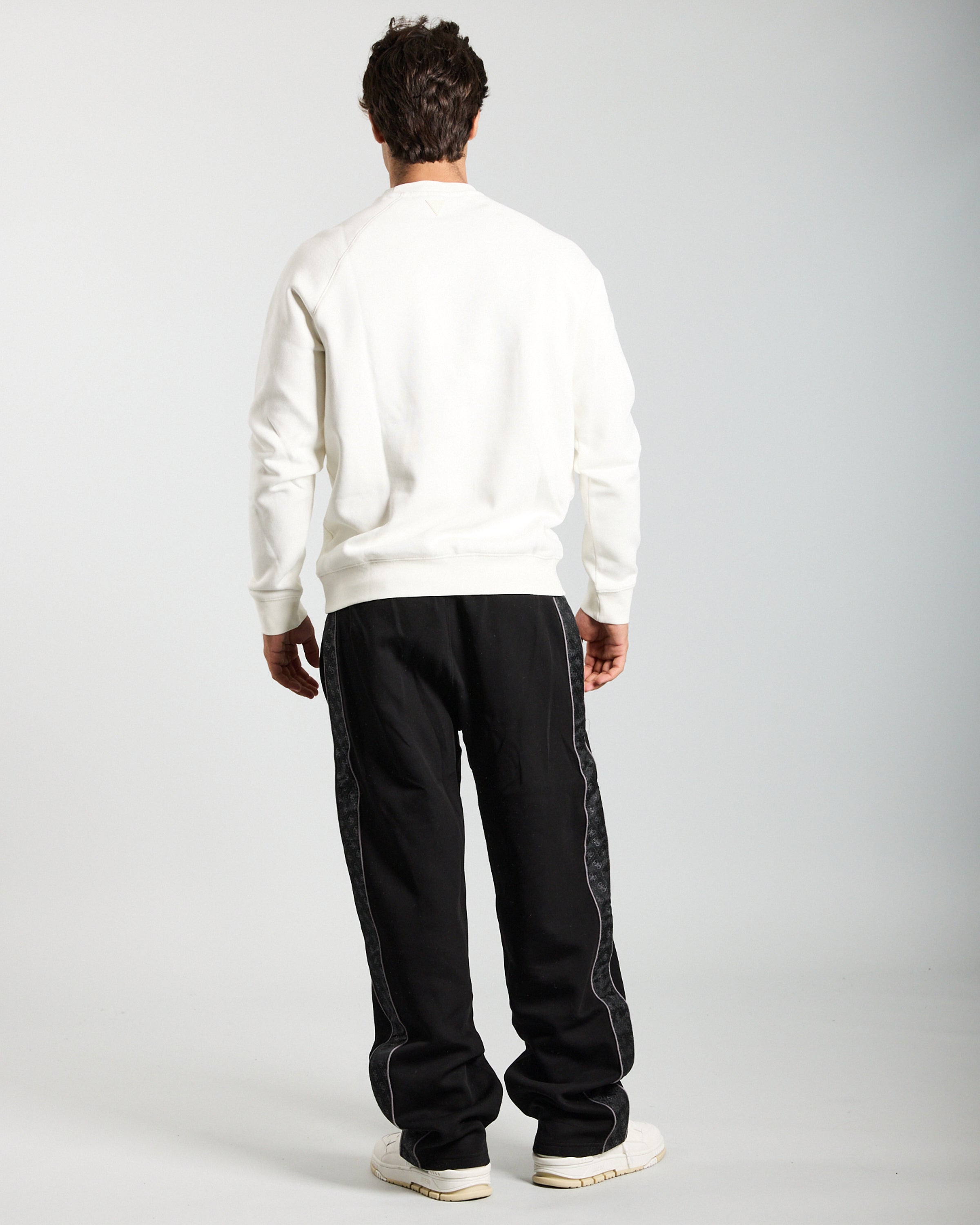 GUESS Z4YQ16 K9V31SCFY