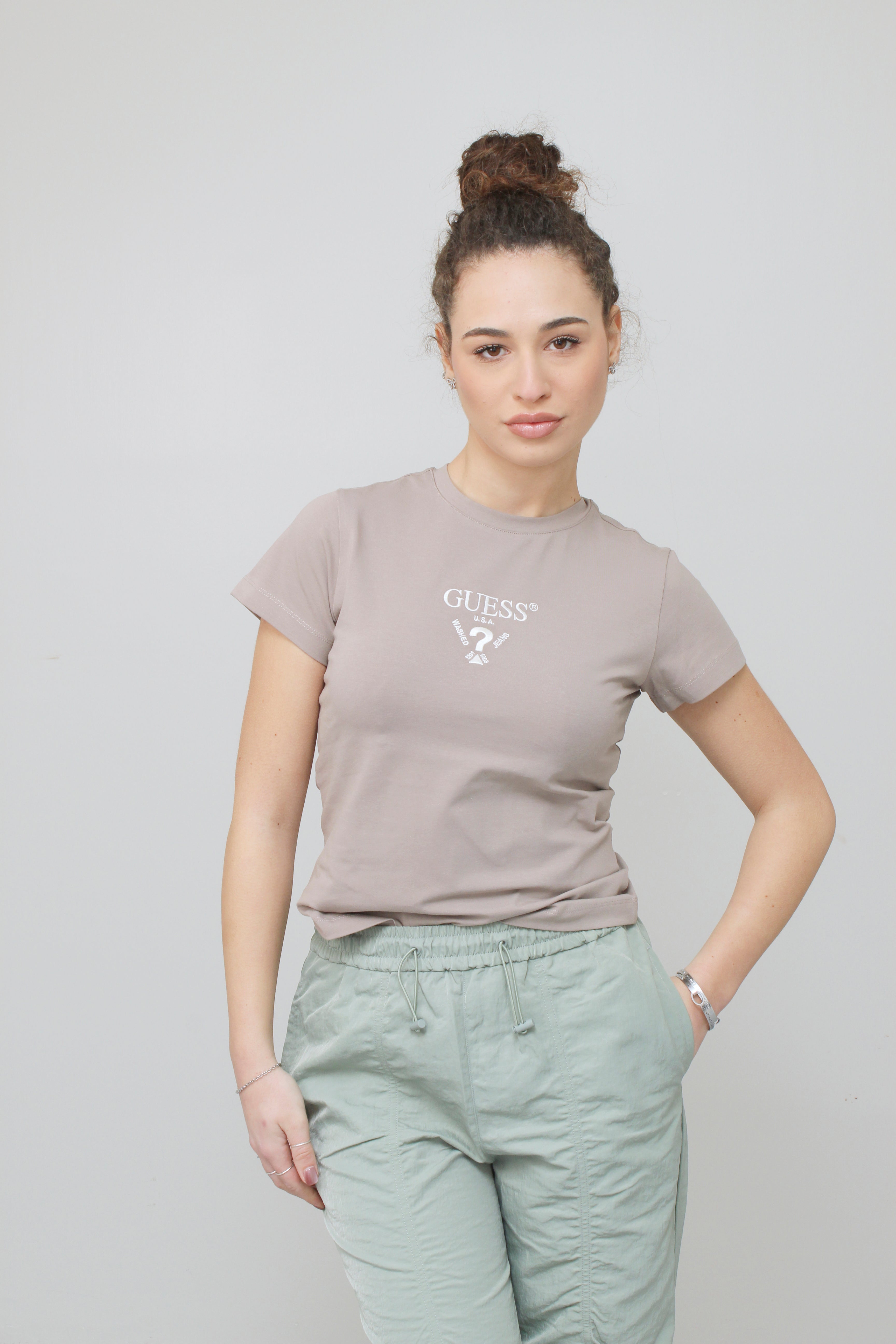 GUESS V4YI21KCDH1A120