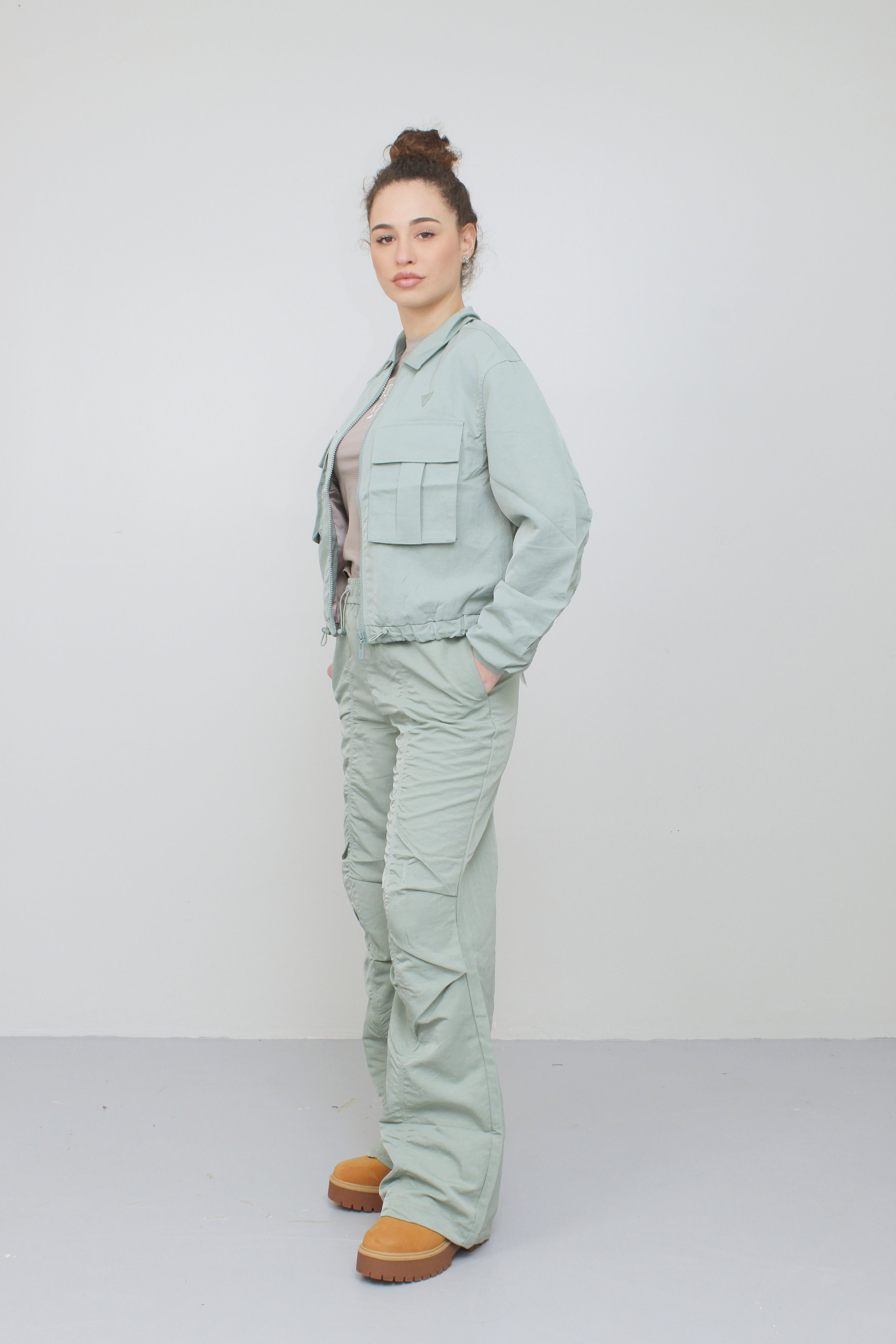 GUESS V5RL03WGYB0G8CW