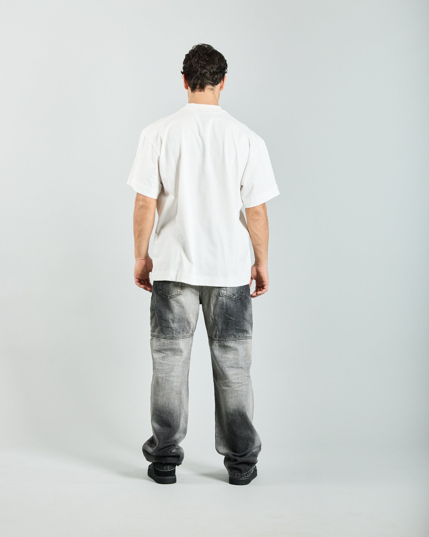 DO NOT CONFORM TEE9050B