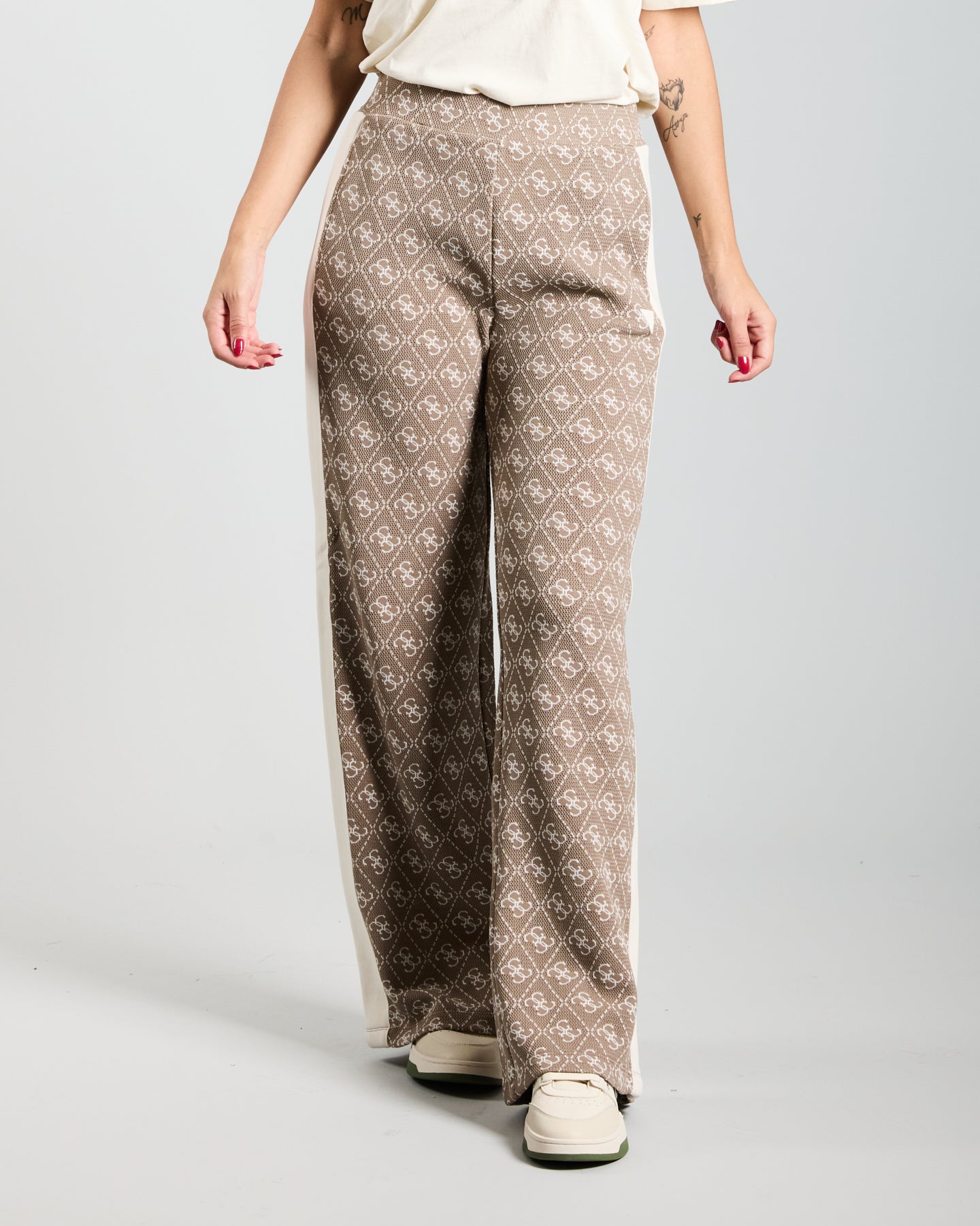 GUESS V5BB15 K1990FNGY