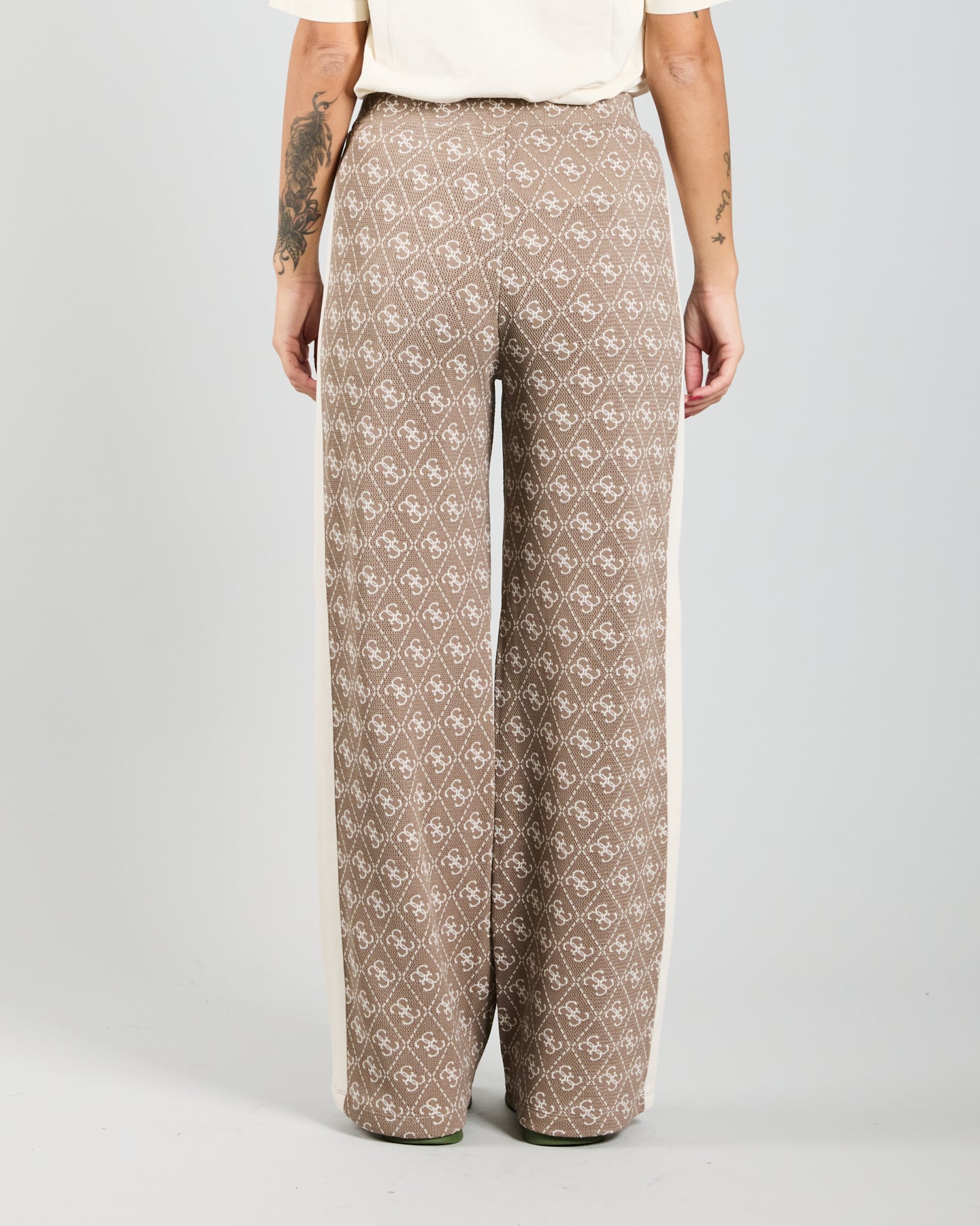 GUESS V5BB15 K1990FNGY