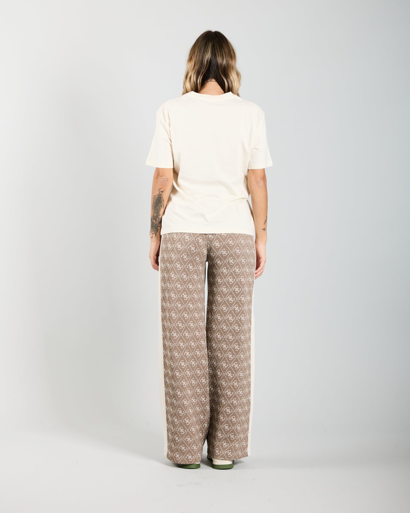 GUESS V5BI09 I3Z14G1O6