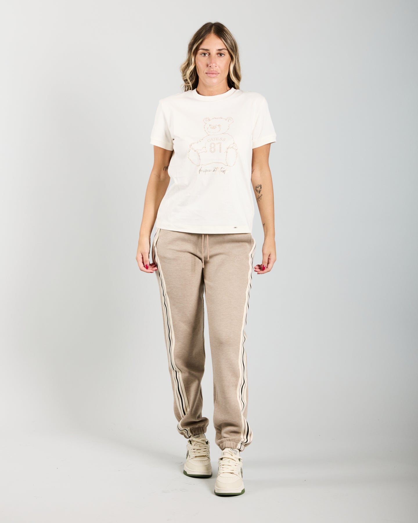 GUESS V5BI16 K8FQ4G015