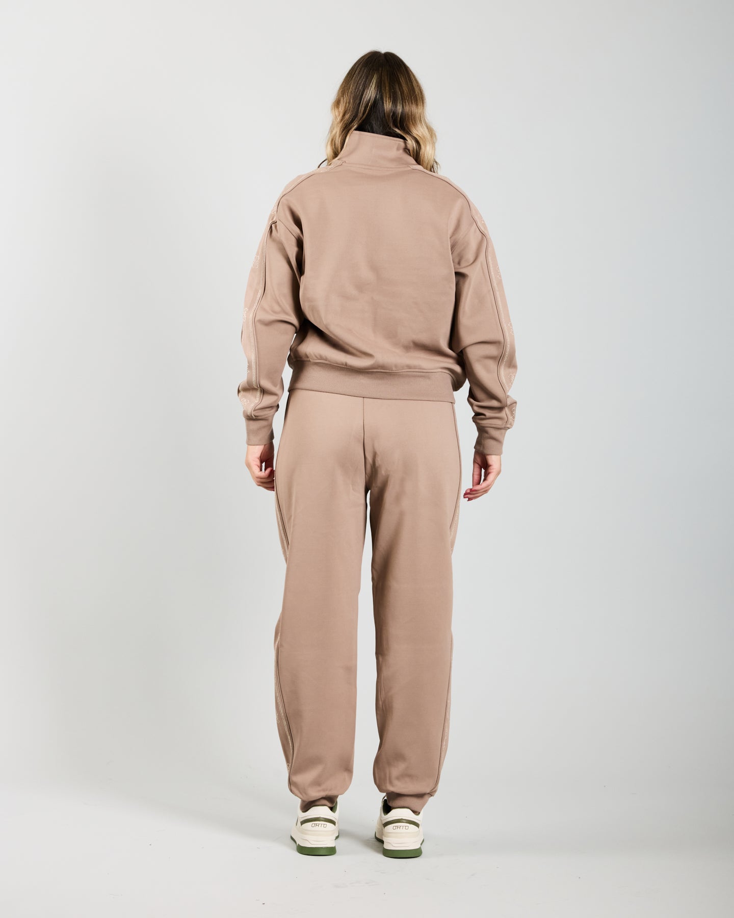 GUESS V5BQ15 KCX22G1K8