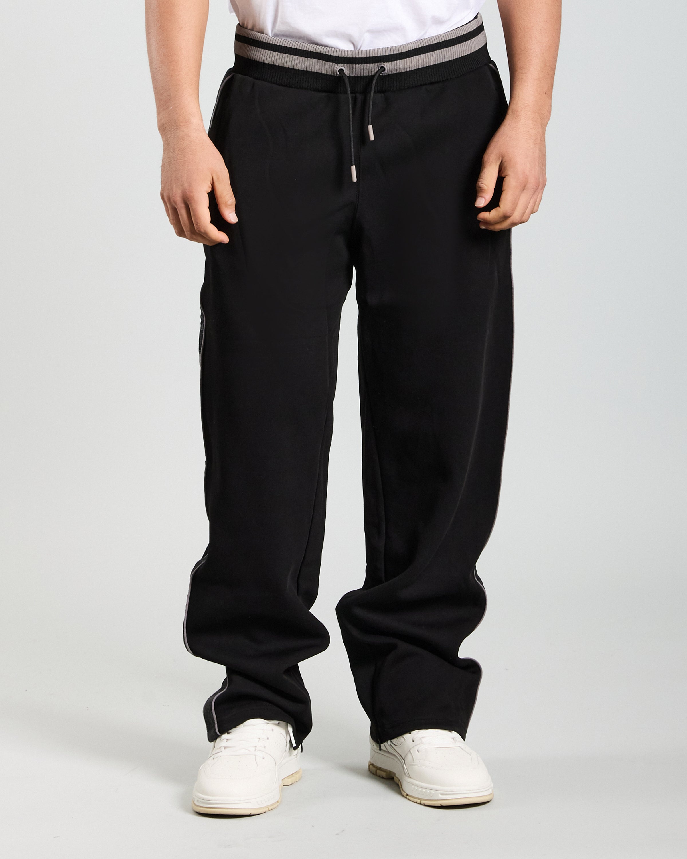 GUESS Z5BB06 KB3P2JBLK