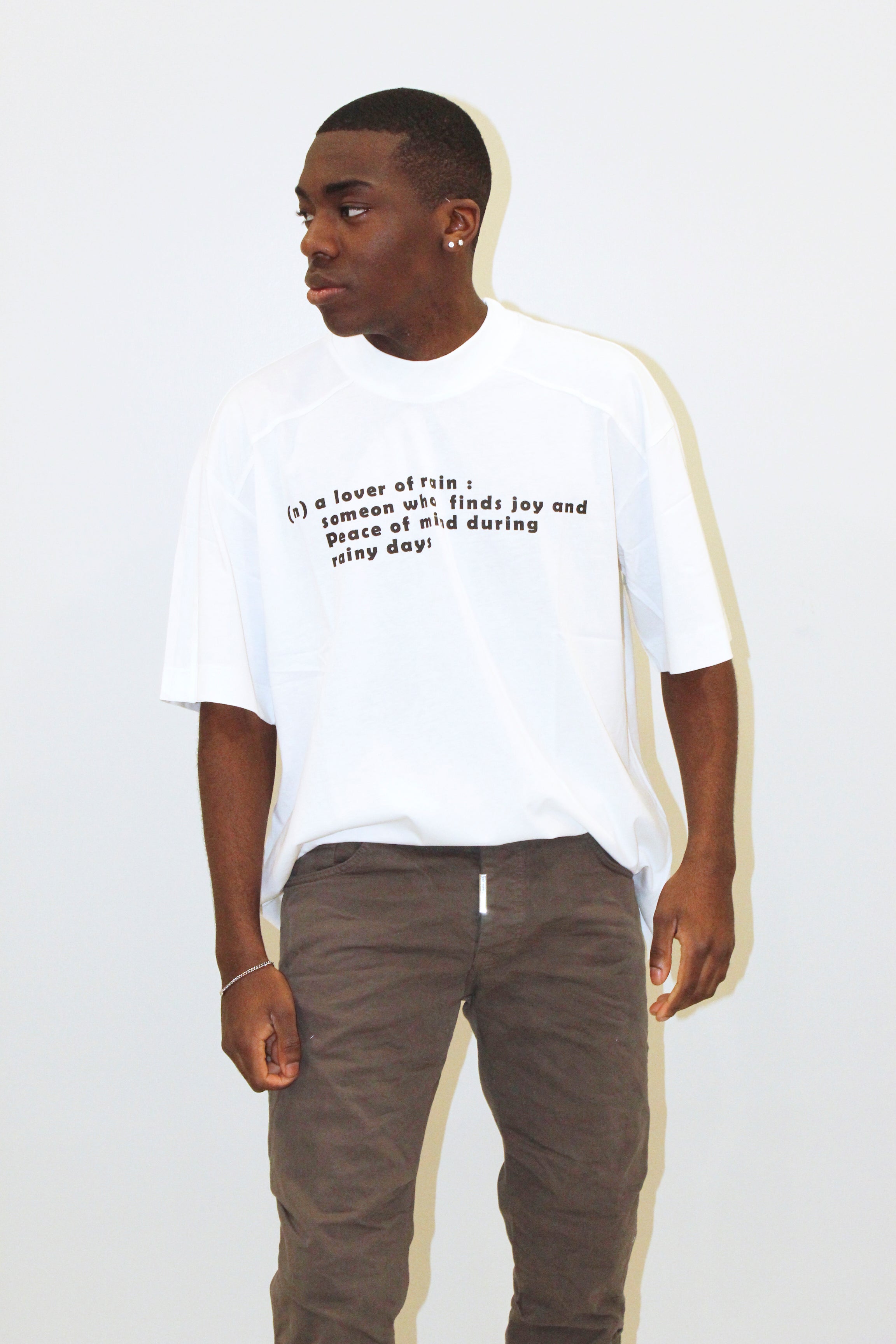 DO NOT CONFORM TEE2047B